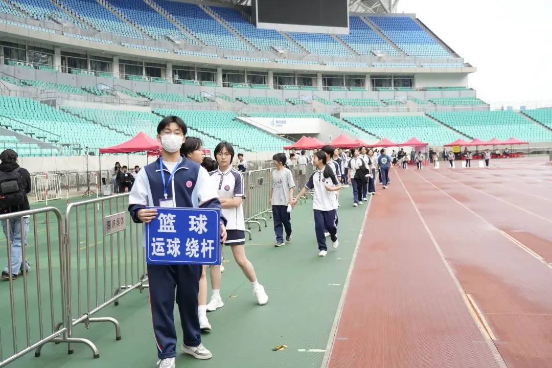 学生篮球运动员如何在家做瑜伽_0